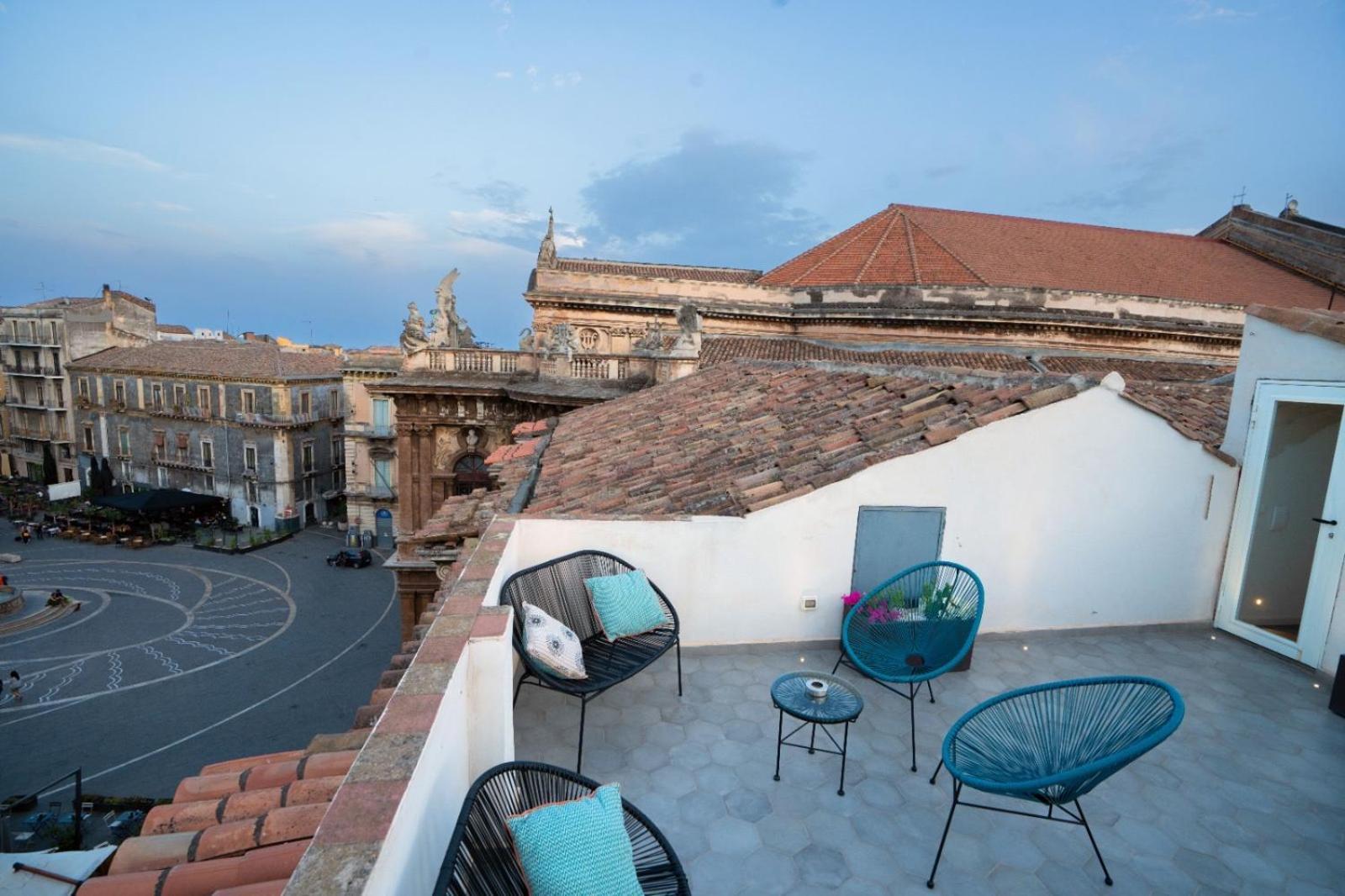 Teatro Suites Rooms คาตาเนีย ภายนอก รูปภาพ